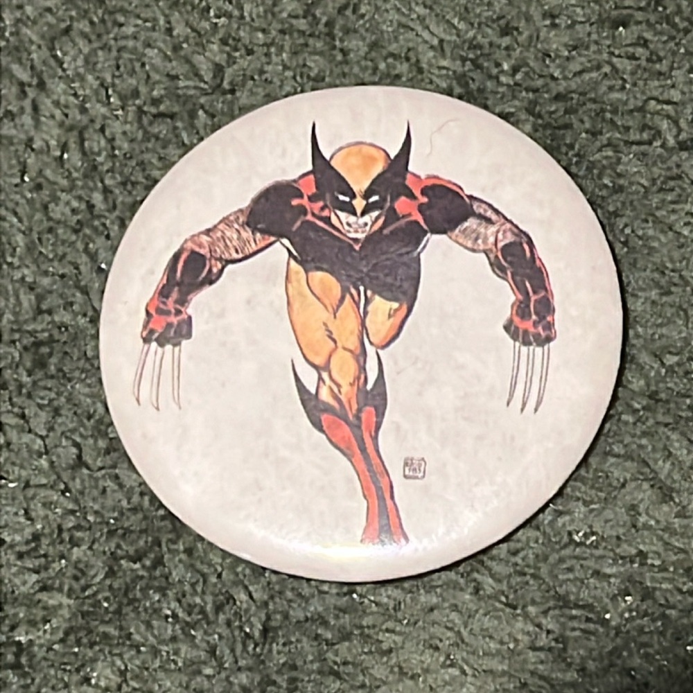 Vintage Wolverine 2 1/4” Pin (1983)